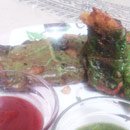 Palak Pakoda (Spinach Fritters) Palak Pakoda (Spinach Fritters)
